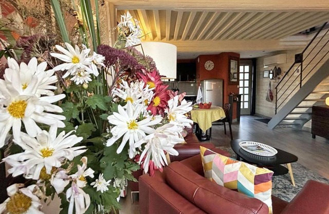 Charming cottage with terrace, Wi-Fi, and baby equipment