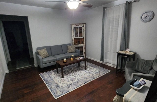 Charming Country Duplex House Just 18mi from Vibrant Downtown Savannah!