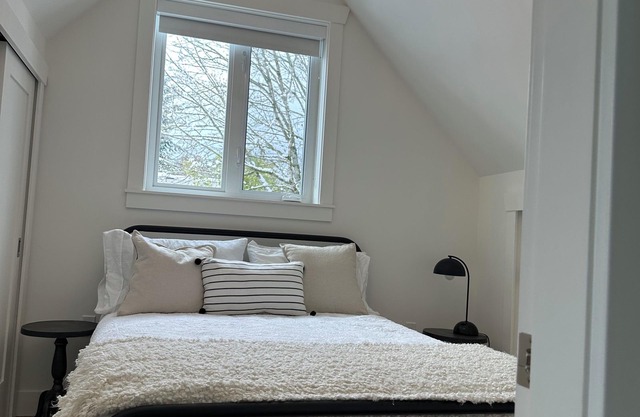 Charming country home in beautiful Pt Grey Village. Close to Beach, UBC, DT.