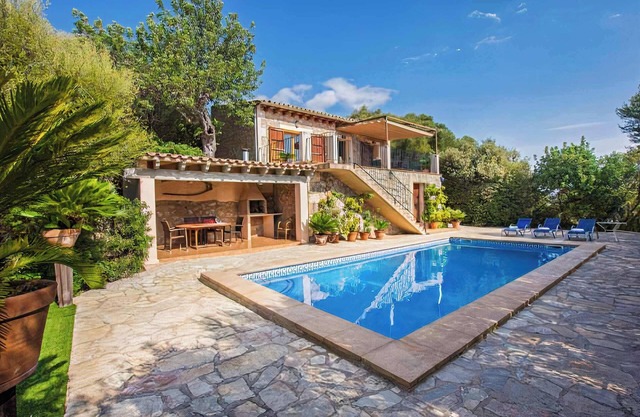 Charming Country House Es Puchet in Buger