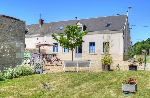 Charming Countryside Retreat near Historic Villages & Loire Castles, with Modern Amenities