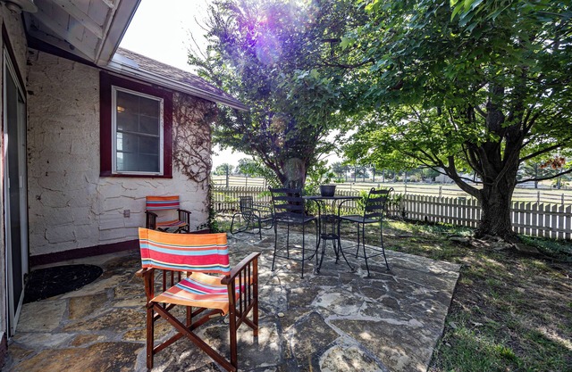 Charming Countryside Cottage