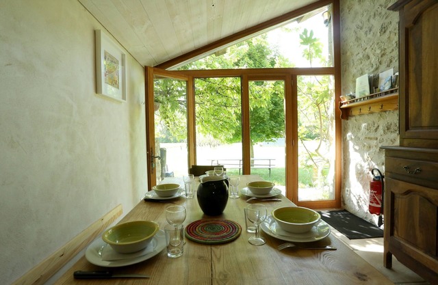 Charming detached house with garden and lavender (Moulin, lower house