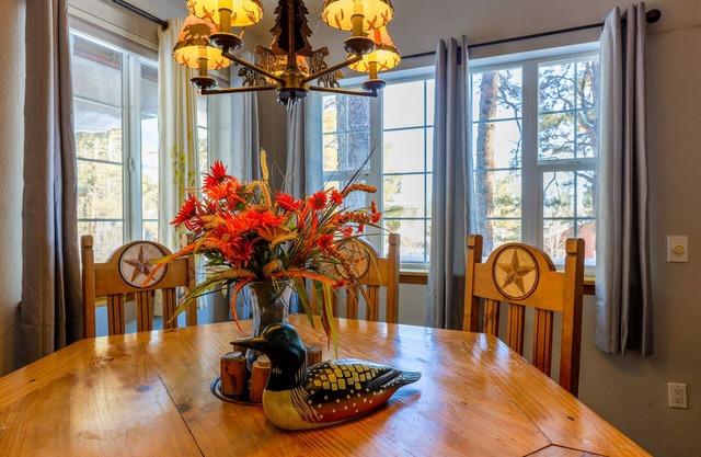 Charming Dog-Friendly Cabin | In the Forest, Near Skiing & Hot Springs