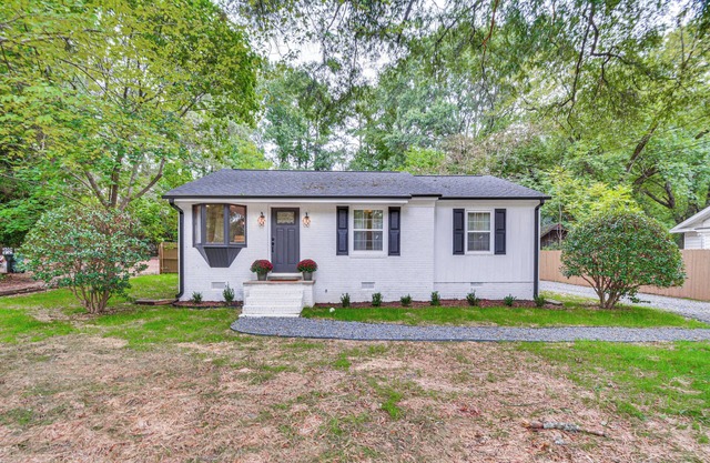Charming Downtown Cary Retreat