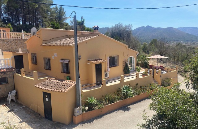 Charming finca Rolando with private pool