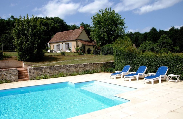 Charming house*, comfort, quiet, breathtaking view, heated pool