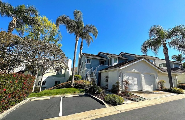 Charming Furnished 2BD/2BA w/Pool&Spa! Available September 2025 for 3,995/m