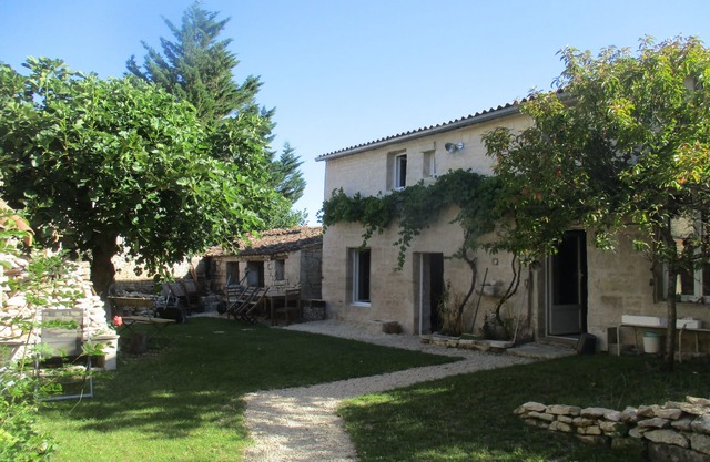 Charming gîte near Niort, Marais Poitevin, Puy du Fou, Futuroscope