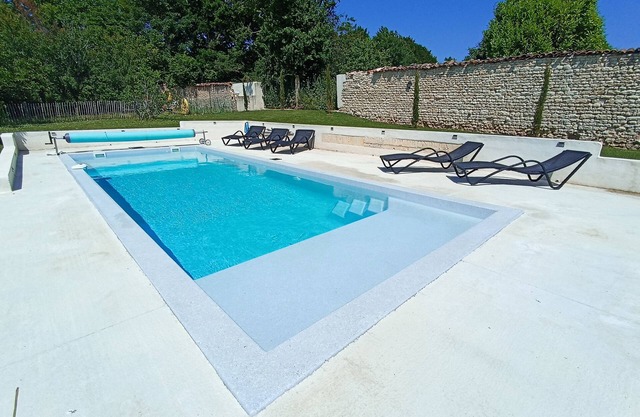 Charming gîte in a 14th-century manor house