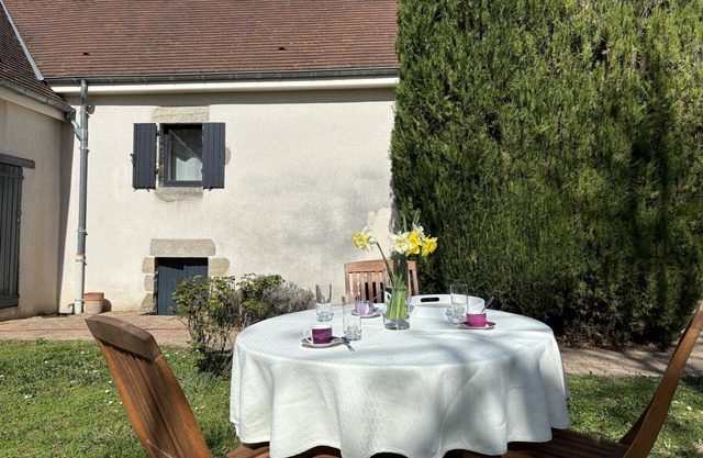 Charming Getaway: Modern Amenities, Nature Trails, Nearby Wine Country, Sleeps 2-4