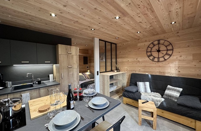 Charming Gite at the foot of the slopes, Montclar