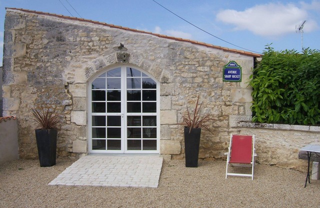 Charming gite, central to Charente Maritime, pets welcome