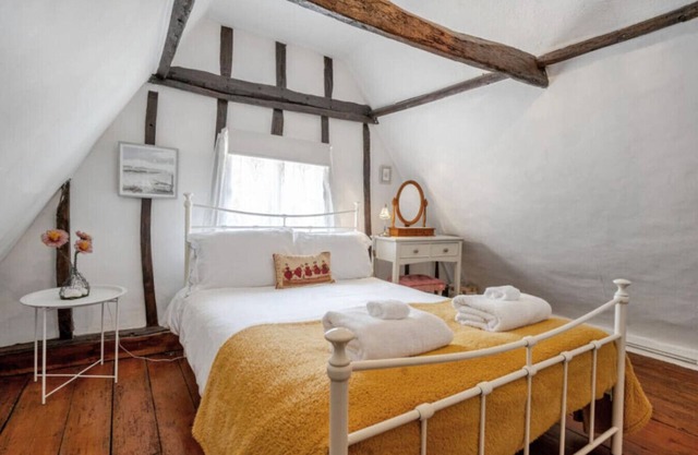 Charming Grade 2 Listed Oak-beamed Cottage