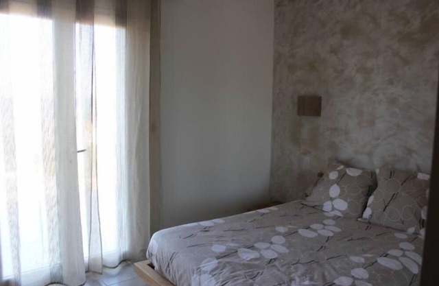 Charming guest room