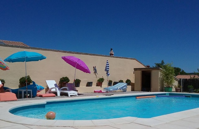 Charming half-villa W pool, near Montpellier, Pezenas & coast.