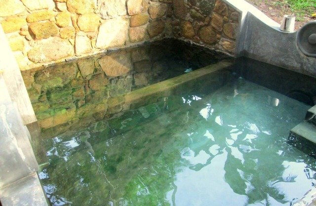Charming & Historical 3-bed Bungalow in Hikkaduwa