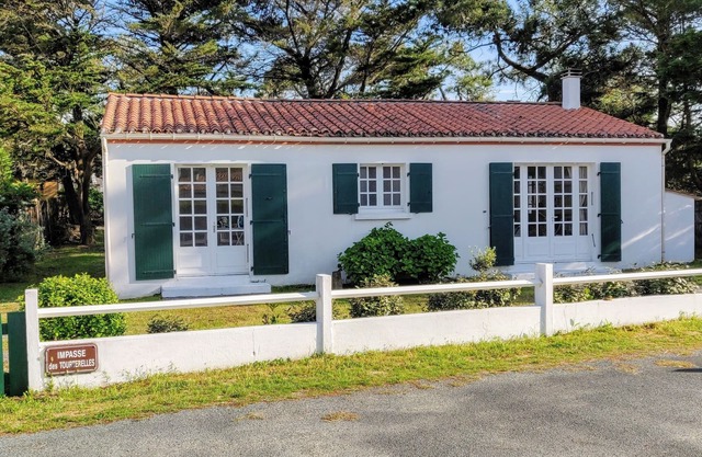 Charming house, 100 m from the beach