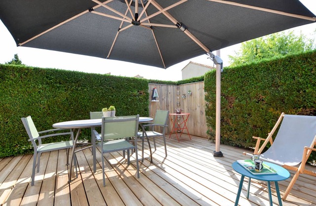 Charming House 4/5 pers, Private Garden, Parking, Pool Residence