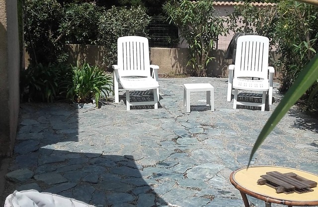 Charming house air-conditioned 5 minutes walk from the sea