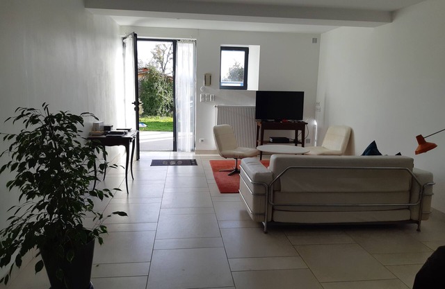 Charming house and ecology in the heart of lush greenery 45 'from Toulouse