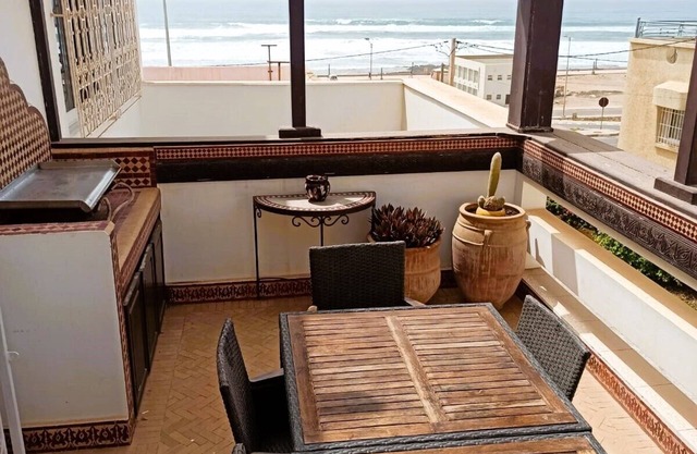 Charming house facing the sea