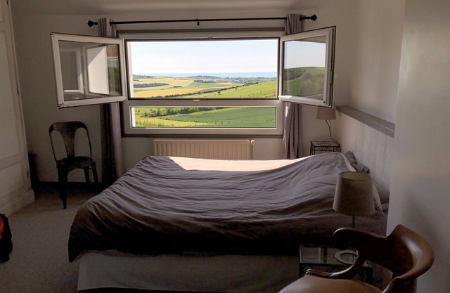 Charming house. Fabulous countryside and sea views!