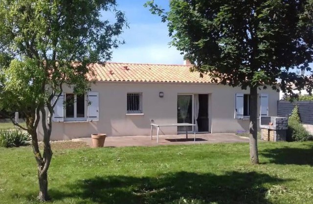Charming house for 8 people near A10
