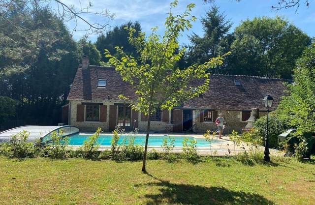 Charming House In The Countryside In A Beautiful Park And With Swimming Pool