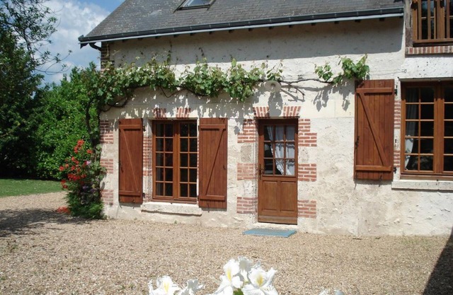 Charming House Near Cheverny Castle with Garden, BBQ, WiFi, Pet-Friendly, Sleeps 6