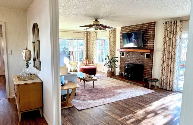 Charming house, prime neighborhood, 30 day minimum