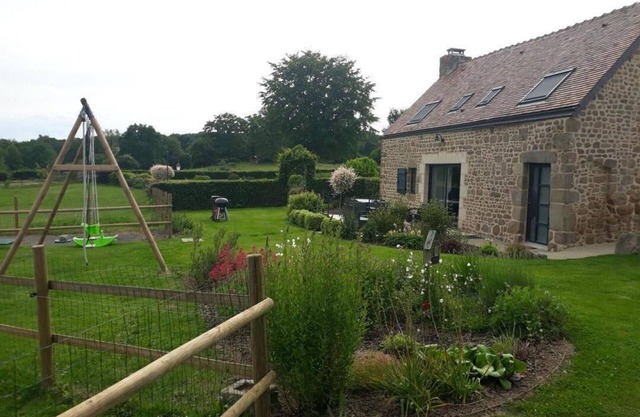 Charming house with pool and sauna in Normandy