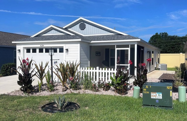 Charming house with WiFi, AC and golf cart in The Villages