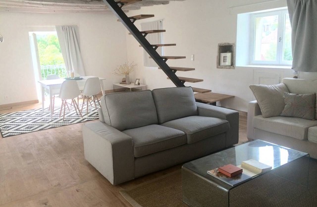 Charming house with cabin, garden and pool near Rocamadour and Padirac