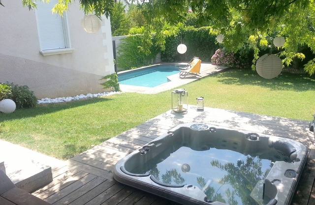 Charming house with pool and spa