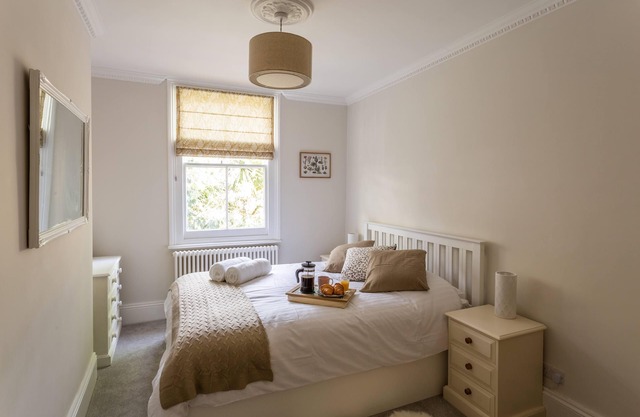 ❤ Charming Hove Apartment ☆ With Easy Parking ☆ Relax, Unwind, Enjoy ❤