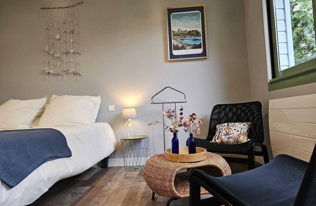 Charming independent studio near train station, ESA, Catho, Fresne - Angers