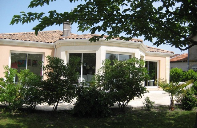 Charming light-filled house on the vineyard, beach and gastronomy route