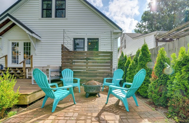 Charming Louisville Retreat w/Patio & Fireplace!