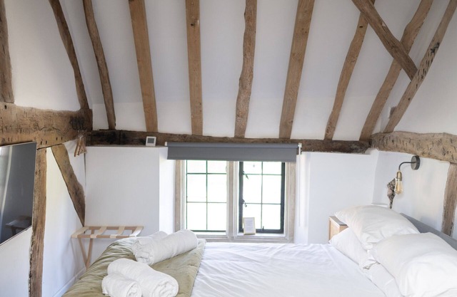 Charming, luxurious cottage full of character