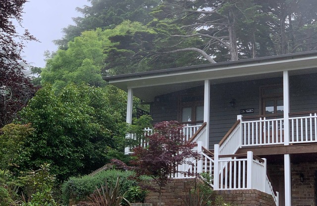 Charming Luxury Self Contained Cottage.