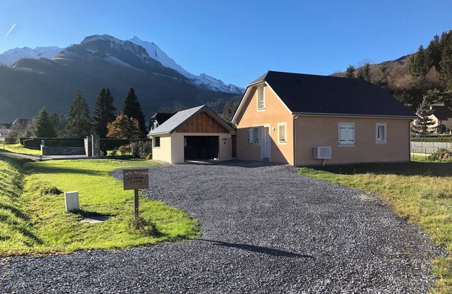 Charming new house in the mountains "Gite Soum d'Azun