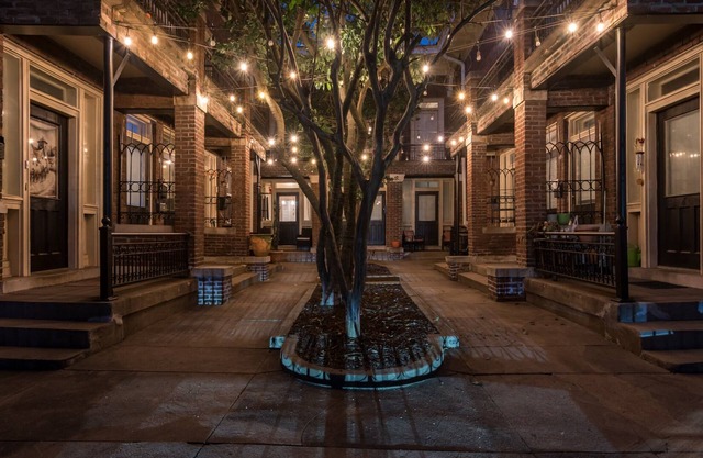 Charming New Orleans-Style Apartment with Gated Courtyard!