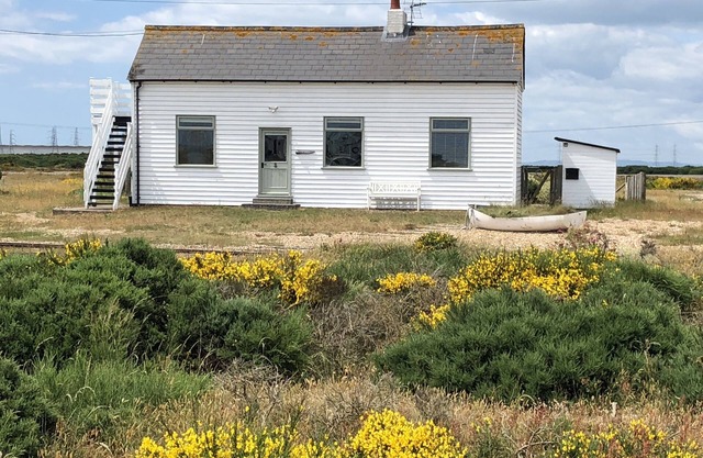 Charming original fisherman’s cottage on Dungeness Beach