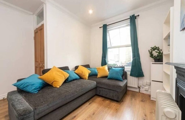 Charming Period Home near Surbiton with Garden