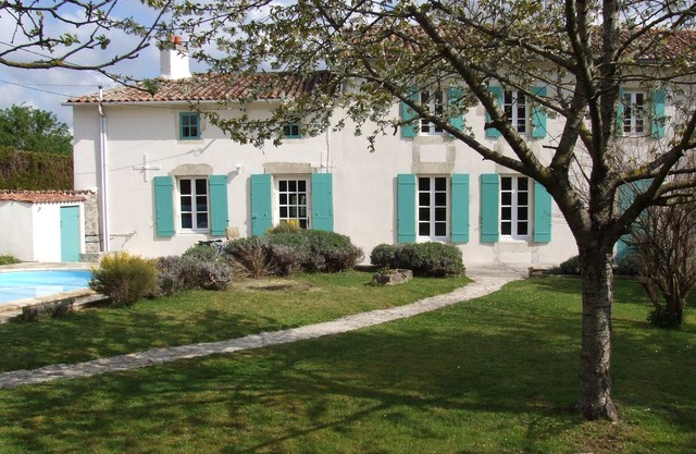 Charming Period House With Private Heated Pool Nr St Jean D'angely, Charente