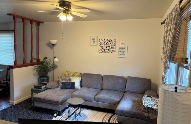 Charming, pet-friendly 2-bedroom house with WiFi, AC in delightful Lewistown