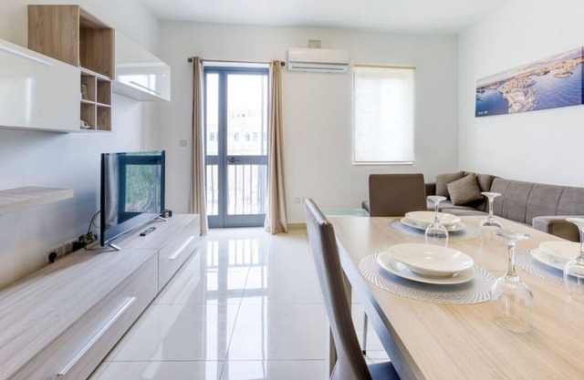 Charming Pietà 2BR Apartment with Private Balcony