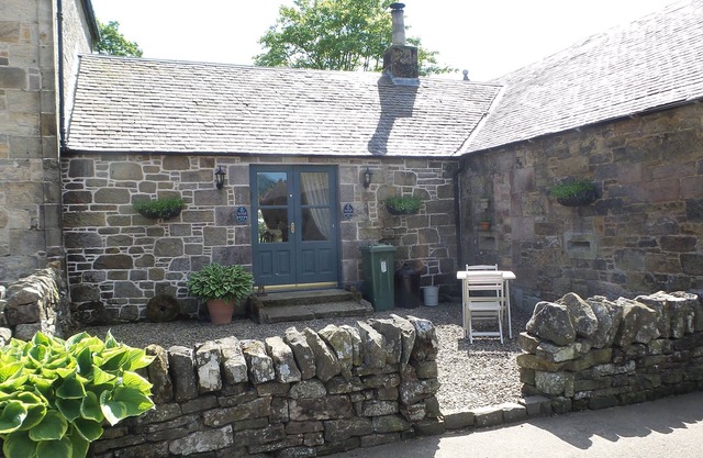 Charming Rural Farmhouse Cottage