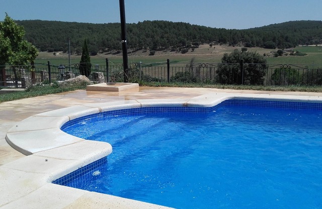 Charming rural house with swimming pool for groups in Cuenca